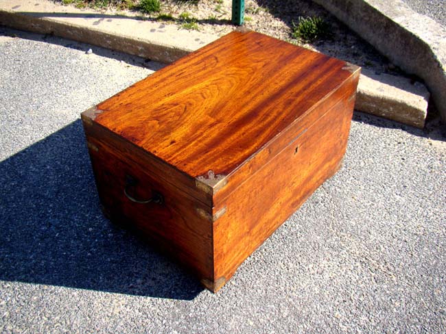A fabulous small 19th century brass mounted campforwood chest circa 1830 — image 3